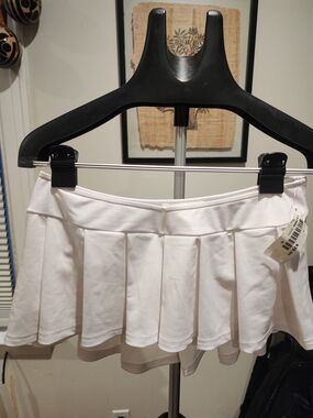 White Pleated Mini Skort- New Pink